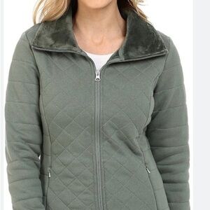 The North Face green quilted puffer jacket with faux fur collar size XS